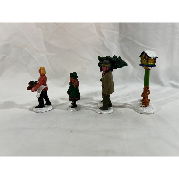 Lemax Christmas Village Accessories Lot of 4 Figurines Birdhouse Christmas Tree - Picture 7 of 8
